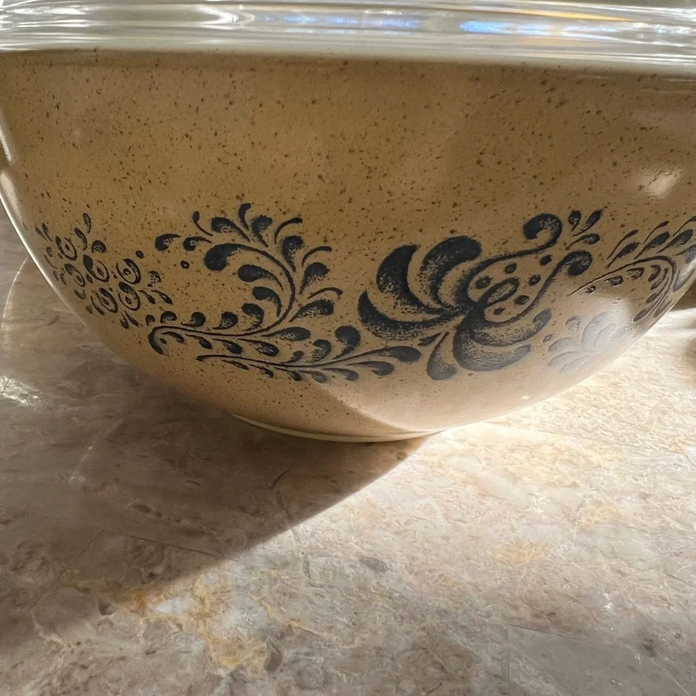 Vintage Pyrex Homestead, 1970s Blue Design Speckled Beige Cinderella Set w/Lids!